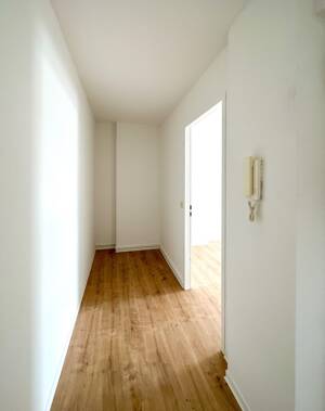 Süße Dachgeschosswohnung mit Wannenbad – 39108 Magdeburg – Vorschaubild 4