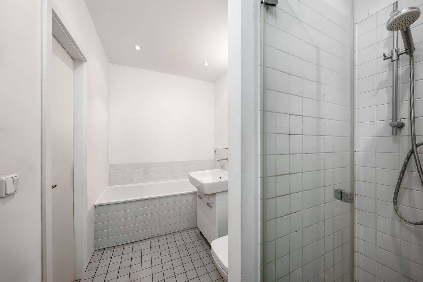 Hübsche Altbauwohnung an der Torstraße mit 2 Zimmern und kleiner Terrasse - aktuell vermietet – Berlin – Vorschaubild 3