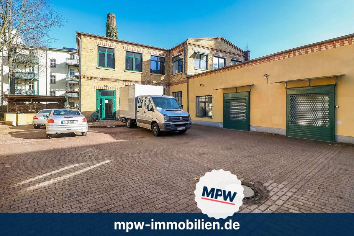 Aufgeteiltes Apartmenthaus mit Remise und Lager mit Entwicklungspotenzial in Köpenick – 12557 Berlin – Bild 1 von 9