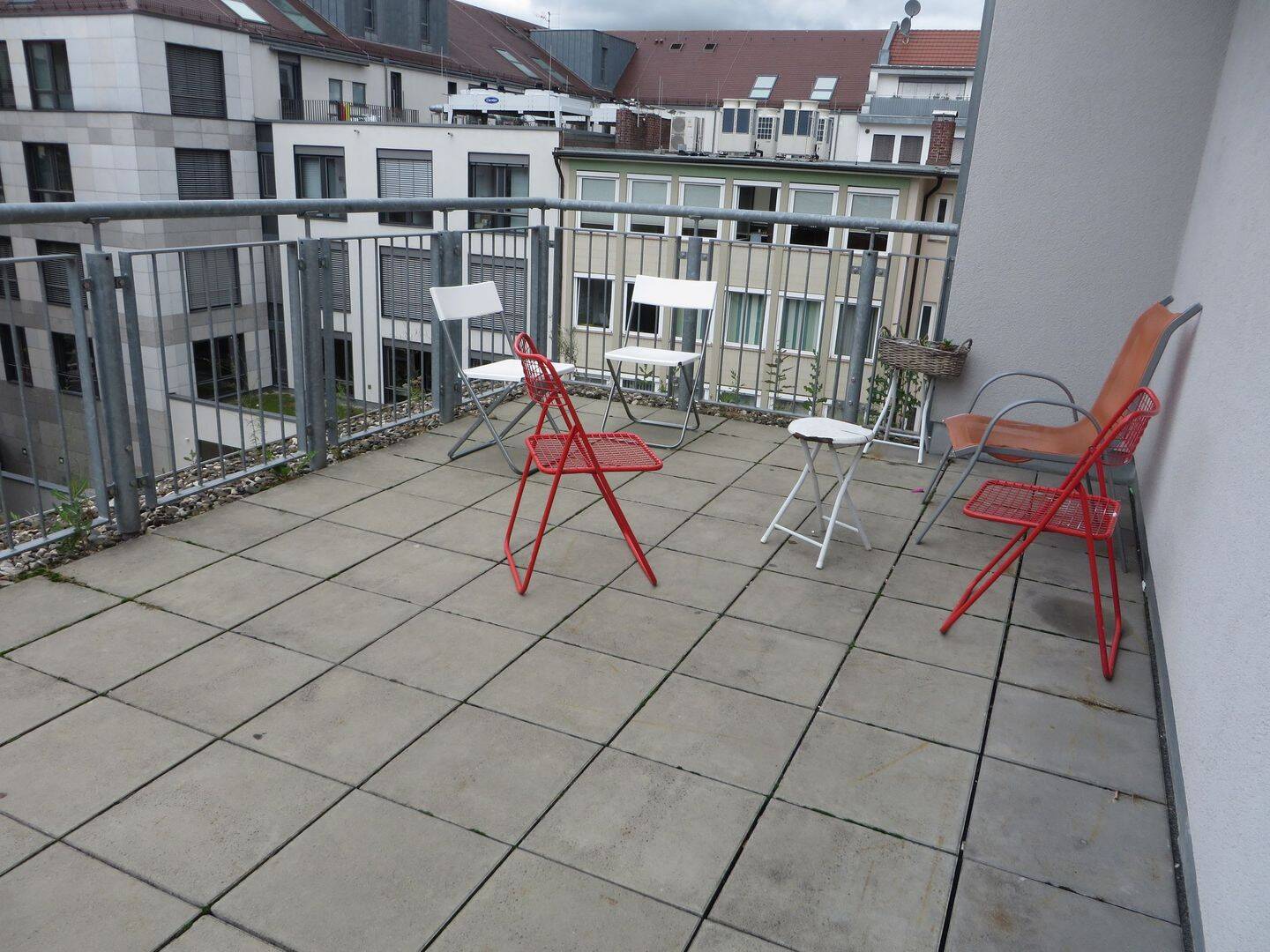 Möbliertes Studentenapartment mit Einbauküche – Nürnberg – Vorschaubild 8