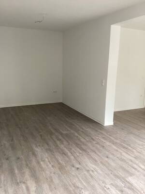 Bei Anmietung noch für August sparen Sie die 1 Grundmiete ! Auto? Unnötig! Großzügiges, helles Appartment mit Balkon in der Innenstadt – 46045 Oberhausen – Vorschaubild 4