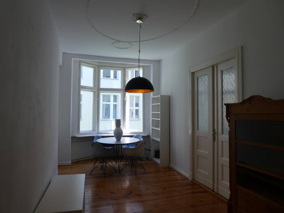 Lichtdurchflutete Altbauwohnung im Seitenflügel aus 1910! – Berlin – Vorschaubild 3