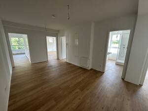 GROSSZÜGIGE 3-ZIMMERWOHNUNG (OHNE BALKON UND OHNE KELLER) – 74078 Heilbronn – Vorschaubild 2