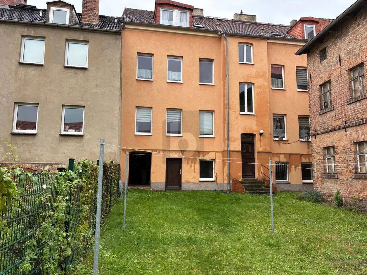 INNENSTADTLAGE MIT 6 EINHEITEN & GARTEN – Bad Freienwalde (Oder) – Vorschaubild 3