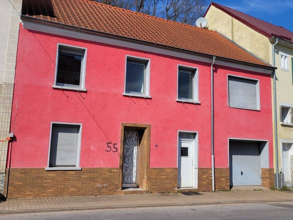 Honzrath: Reihenmittelhaus 106m² mit Ausbaupotenzial - 2 Einheiten möglich, Garage und Hofgarten – Beckingen – Bild 1 von 9