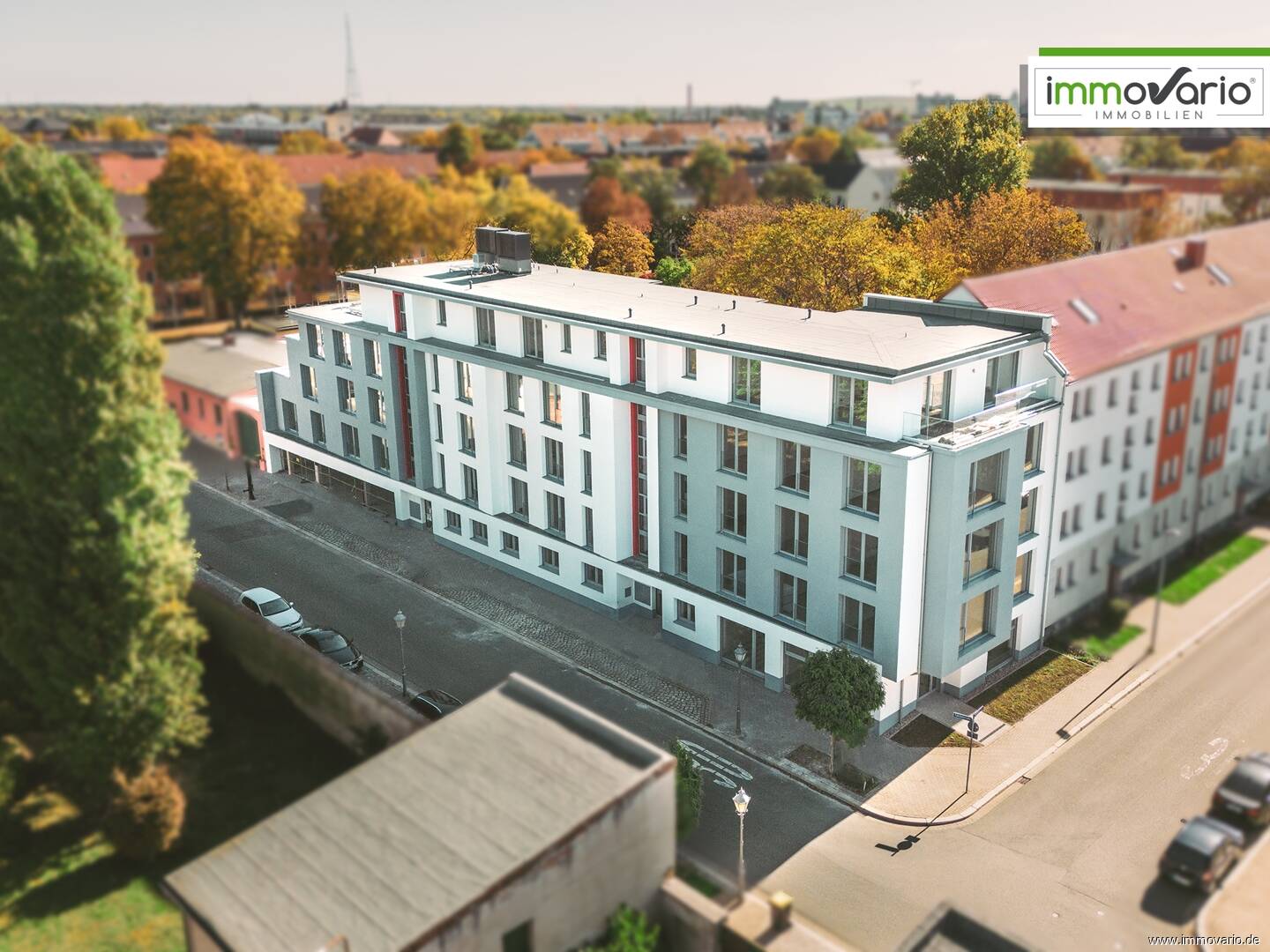 3-Raum-Wohnung mit Tageslichtbad, Wanne & Dusche, Aufzug, Fußbodenheizung, Balkon & großer Terrasse