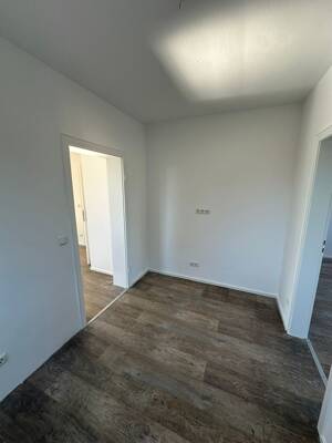 Frisch renovierte 2,5-Zimmer-Dachgeschosswohnung in Essen-Stadtwald – 45134 Essen – Vorschaubild 5