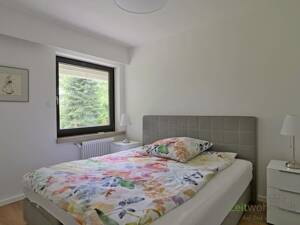 (EF1018_M) Kassel-Stadt: Brasselsberg, moderne möblierte Wohnung mit sep. Hauseingang, Terrasse, Grundreinigung – 34132 Kassel – Vorschaubild 4