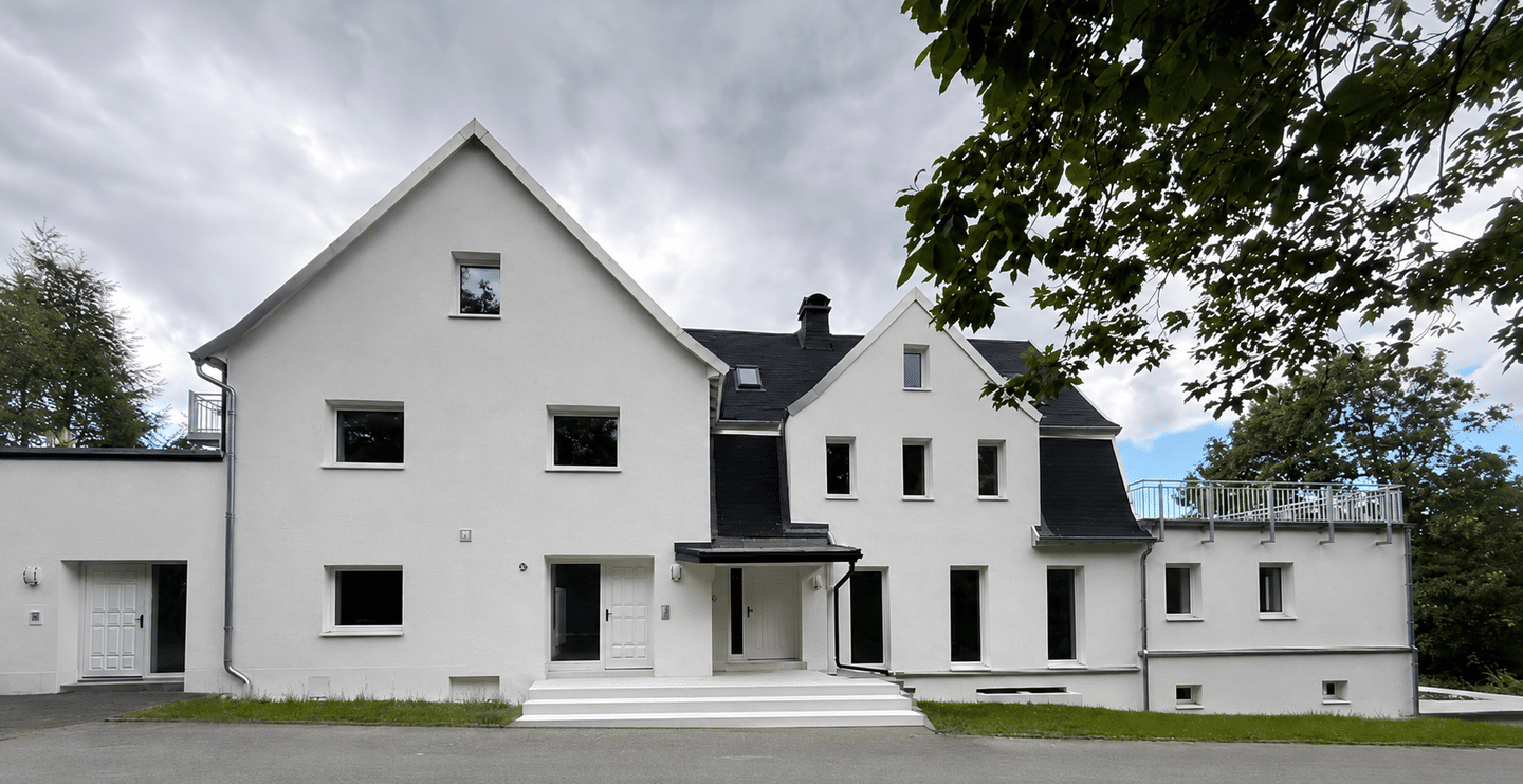 Winterberg I Traumlage am Waldrand I Exklusive Ferienwohnung mit Panoramaausblick & Vermietungserlaubnis – Winterberg – Vorschaubild 4