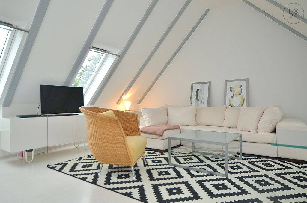 Modern möblierte 2-Zi.- Wohnung mit WLAN in ruhiger, zentrumsnaher Lage in Hummelstein