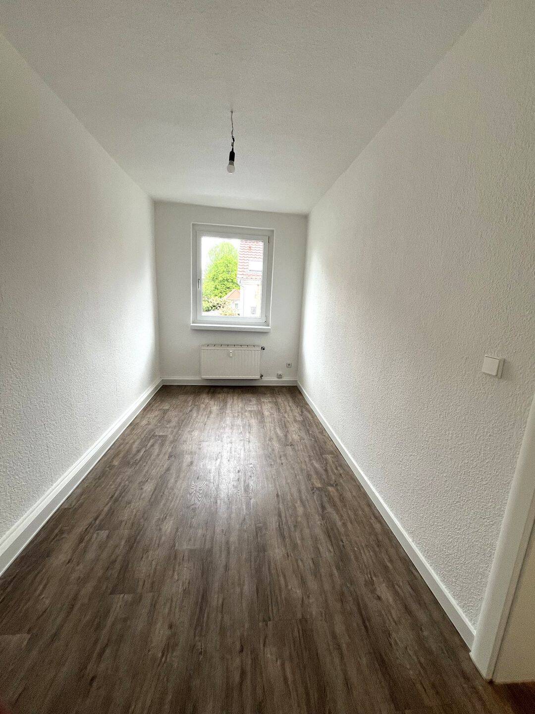 Ihr neues Zuhause auf 60 m² – modernisiert, hell und sofort bezugsfrei + Stellplatz – Rötha – Vorschaubild 6