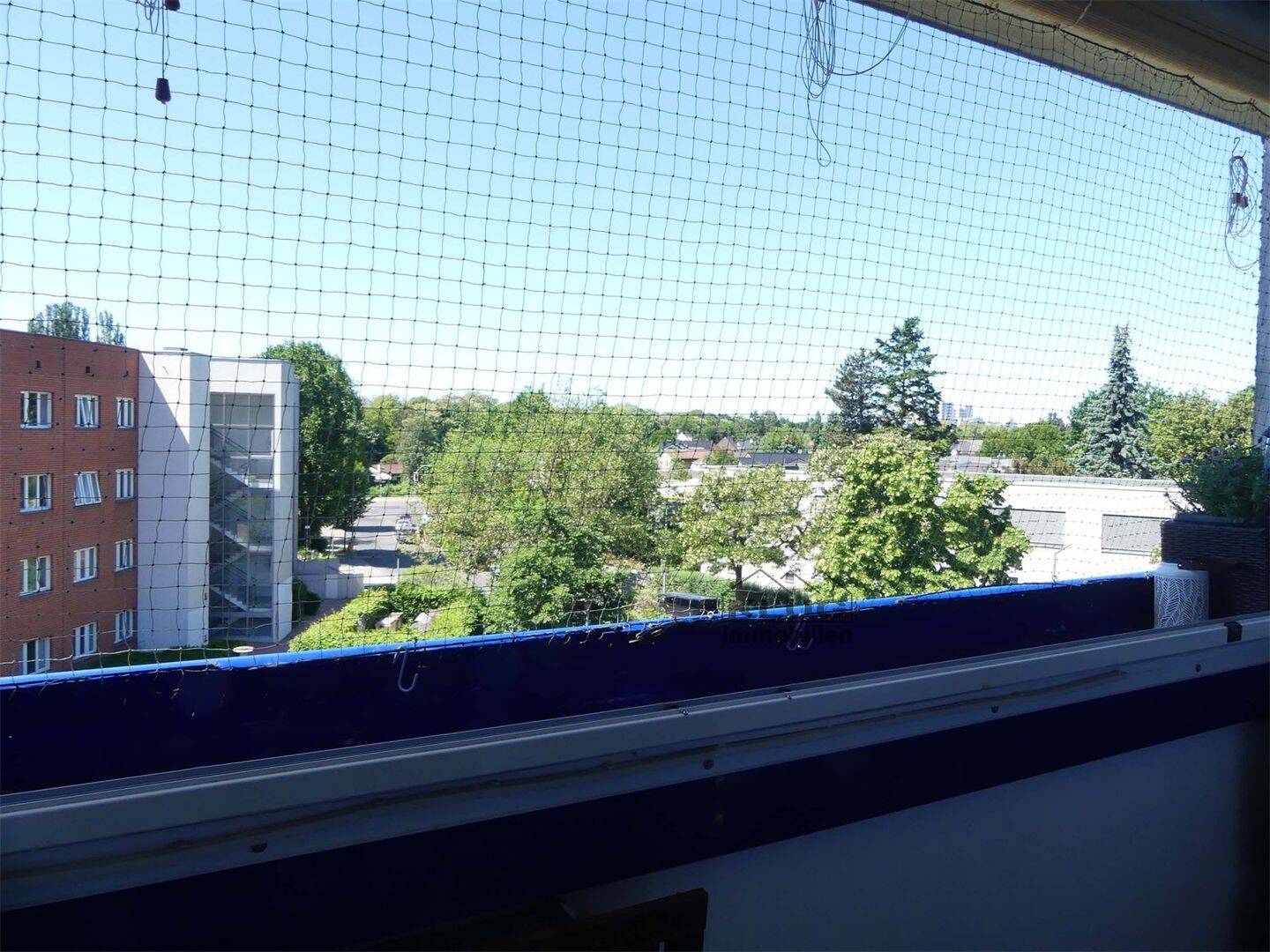 Wittenau! 2 + 2 halbe Zimmer DG-Eigentumswohnung mit schöner Loggia in der 3.OG mit Grünblick – Berlin – Vorschaubild 8