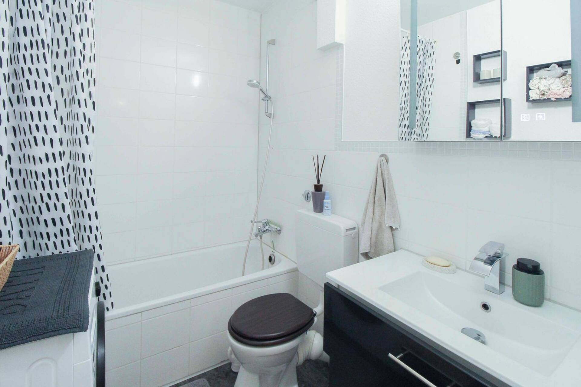 Etagenwohnung in 40595 Düsseldorf mit 65 m² kaufen