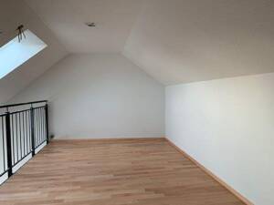Galerie-Wohnung mit Ausblick, Einbauküche und Tiefgarage – 90766 Fürth – Vorschaubild 9