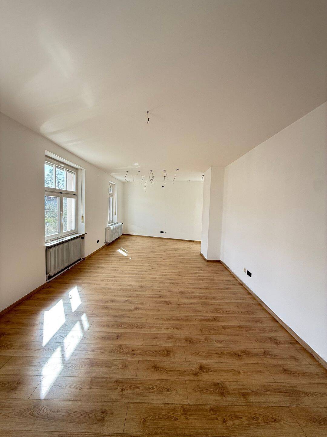 Großzügige 5-Zimmer-Wohnung – Ideal für Familien oder 4er-WG! – Ansbach – Vorschaubild 2