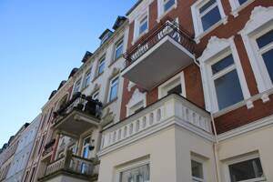 Wunderschöne sanierte Altbauwohnung mit Balkon in St.Lorenz Nord ! – 23554 Lübeck – Vorschaubild 3