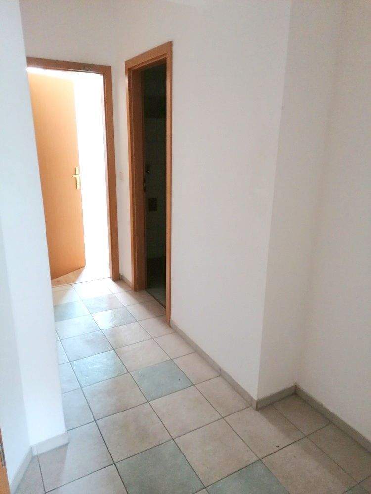 !! 2-Zimmer-Wohnung mit Terrasse, Fußbodenheizung und PKW-Stellplatz in ruhiger Nebenstraße !! – Chemnitz – Vorschaubild 7