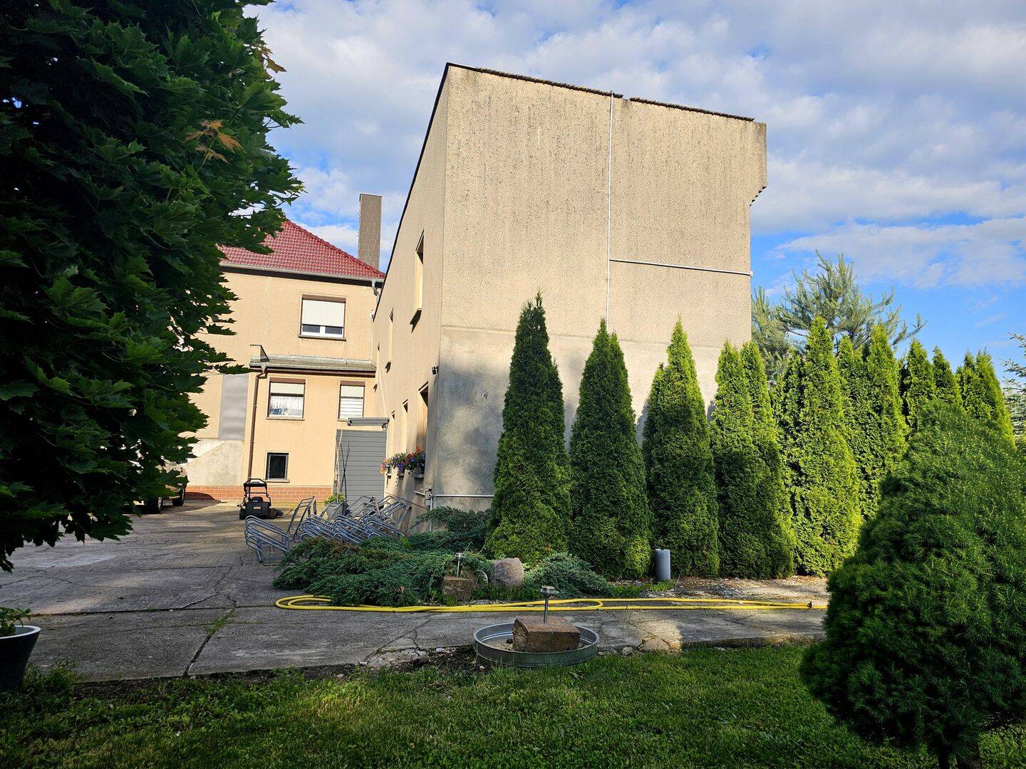 Ca. 3.555 m² eingezäuntes Grundstück mit ca. 550 m² BGF Bestand (EFH, 3 Garagen, Werkstatt) – Leipzig – Vorschaubild 2
