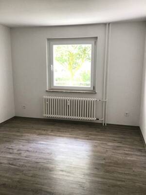 Geräumige 3-Zimmer-Wohnung mit Balkon und Abstellraum – 33689 Bielefeld – Vorschaubild 3