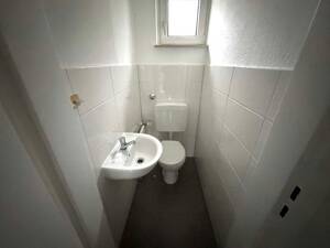 Herzlich Willkommen im frisch renovierten Zuhause mit einem TOP modernen Bad, Tapeten, Oberböden... – 44369 Dortmund – Vorschaubild 3