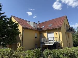 Stilvolle 3-Zimmer-Dachgeschosswohnung mit Galerie und Balkon in Bestlage!