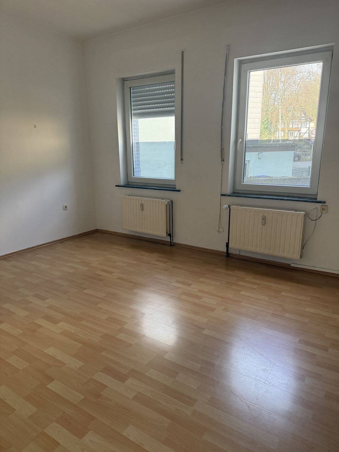Charmantes Mehrfamilienhaus mit Entwicklungspotenzial - Sanierungsobjekt mit drei Wohneinheiten