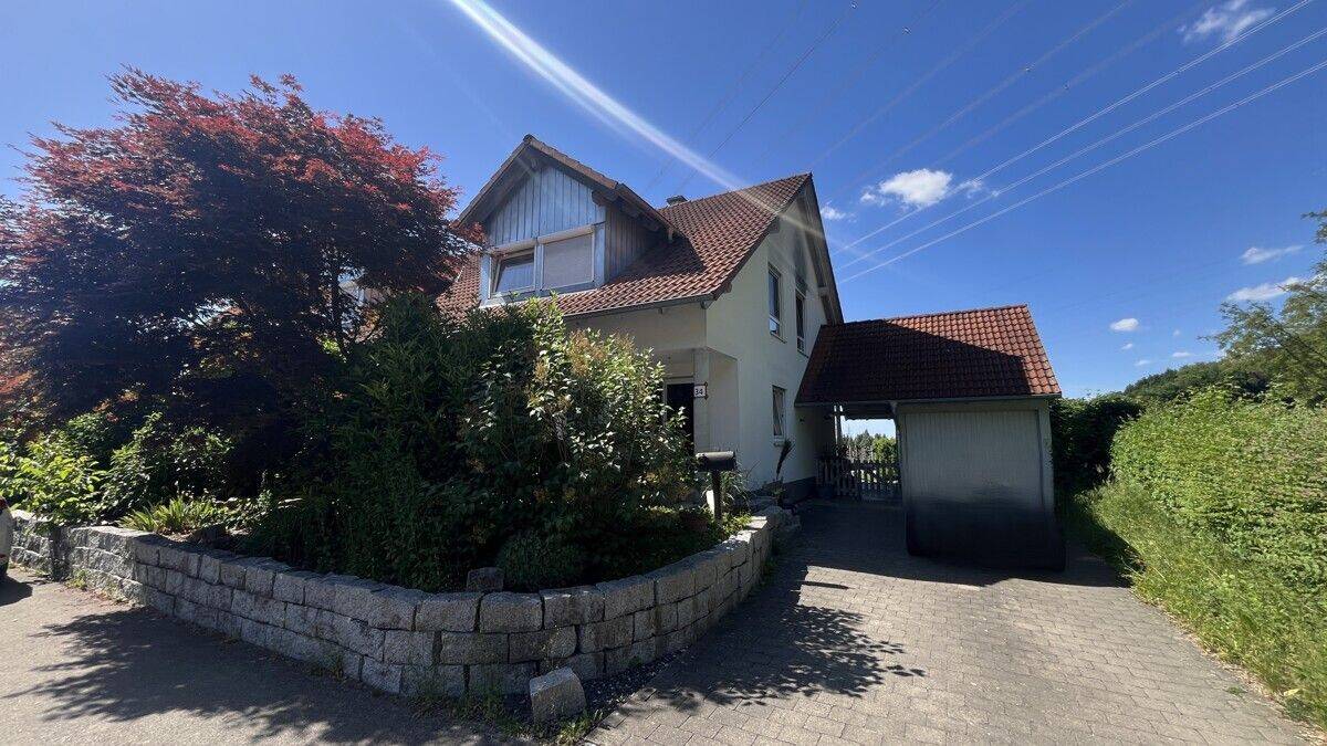 *** Doppelhaushälfte am Ortsrand der Gemeinde Bellenberg***