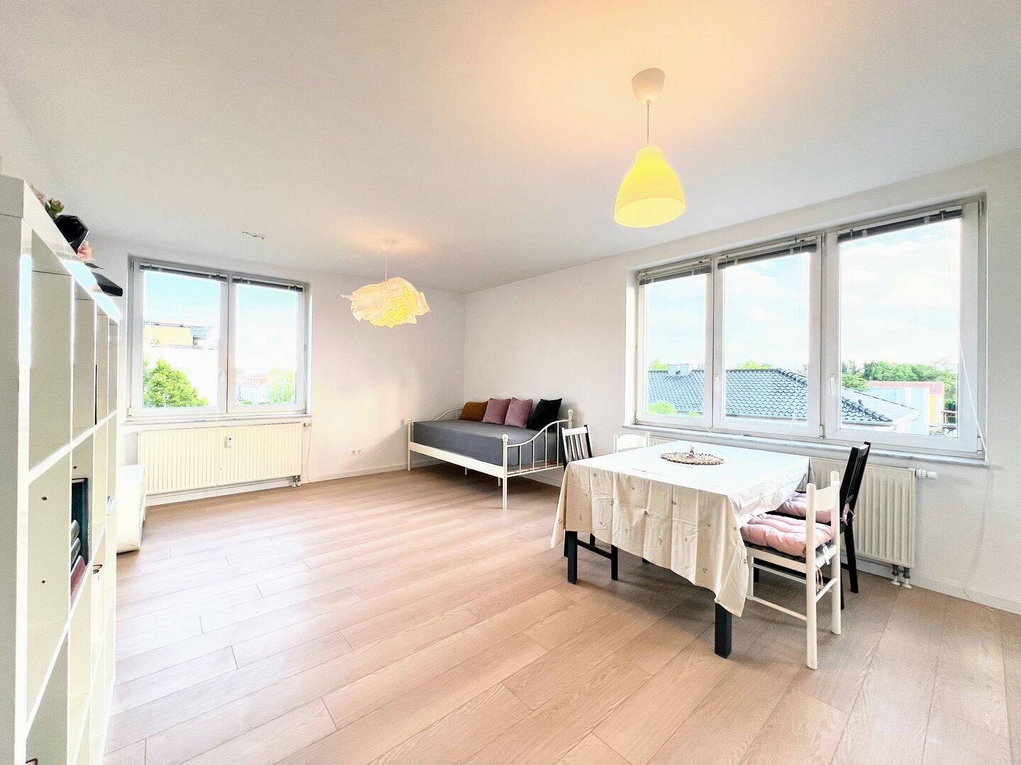 möbliert 3-Zi in Pankow + Tiefgarage - mindestens 1 max. 2 Jahre | Wannen-Bad | EBK | Balkon | LIFT – Berlin – Vorschaubild 4