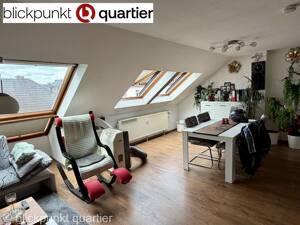 Ihr Investment: solide vermietete, helle Dachgeschosswohnung wartet auf neuen Eigentümer