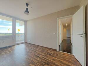 Stilvolle Drei-Zimmerwohnung viel Platz & Lichtdurchflutet – 60437 Frankfurt am Main – Vorschaubild 6