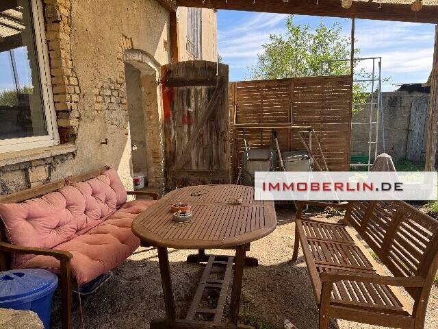 IMMOBERLIN.DE - Sanierungsgelegenheit! Charaktervolles Haus & Nebengebäude auf Südgrundstück – Strausberg – Vorschaubild 5