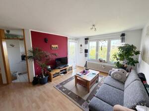 Charmante 2 1/2 Zimmer-Wohnung mit Balkon in ruhiger Lage von Stuttgart-Mühlhausen – 70378 Stuttgart – Vorschaubild 2