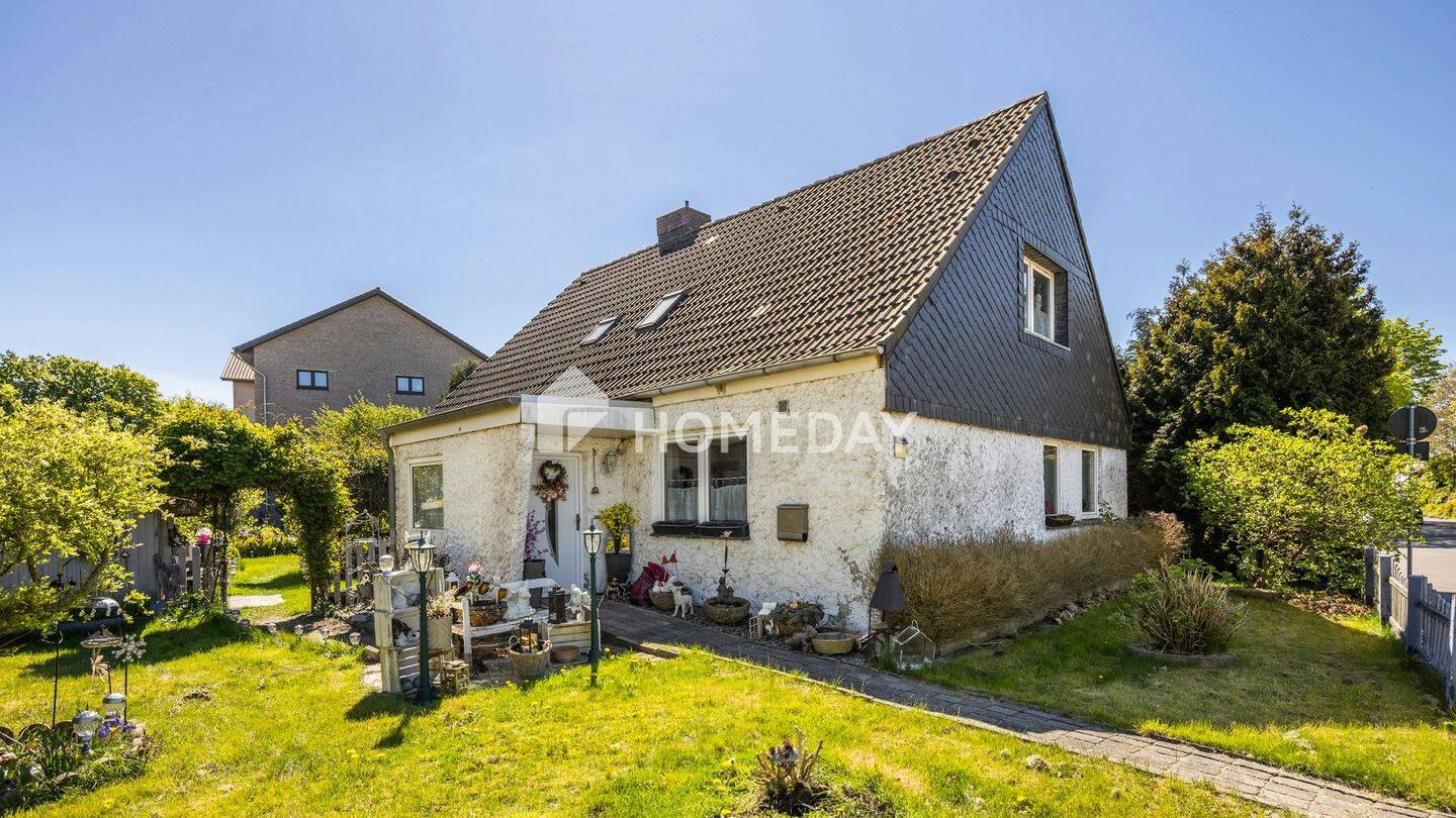 Charmantes Familienhaus mit Gartenidylle, PV-Anlage und viel Platz zur Entfaltung | Loxstedt – Loxstedt – Bild 1 von 9