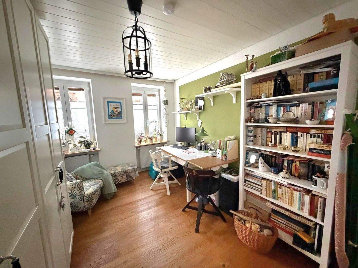 Top gepflegtes Wohnhaus mit Einliegerwohnung mit Garten zum Stadtpark, 2 Balkonen, Terrasse in St. Ingbert und direktem Zugang zur Gustav Claus Anlage – Sankt Ingbert – Vorschaubild 6