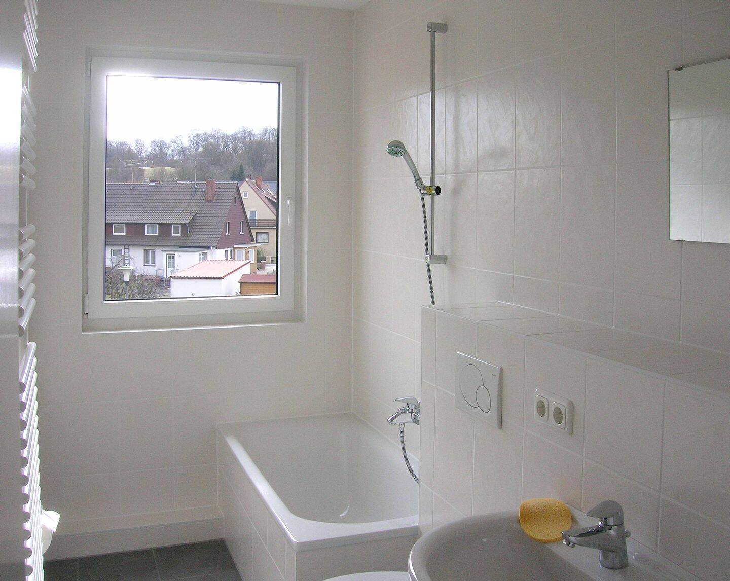 charmante 2 Zimmer Dachgeschosswohnung – Wolfsburg – Vorschaubild 3