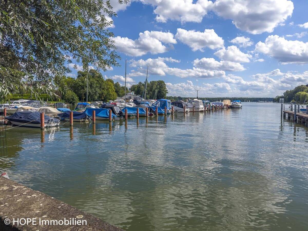 Am Zeuthener See - Reizvolle Doppelhaushälfte mit Bootsliegeplatz in Berlin-Schmöckwitz – 12527 Berlin – Bild 1 von 8