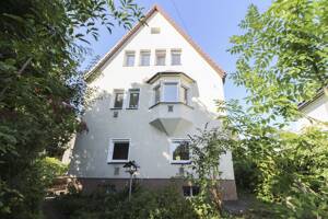 Interessantes MFH mit Wertsteigerungspotenzial und großem Garten in Top-Lage von Stuttgart