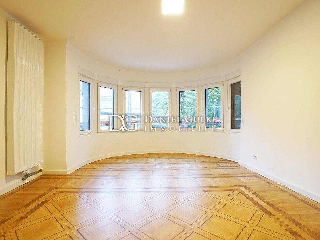 Großfamilien aufgepasst - Haus mit 12 Zimmern!