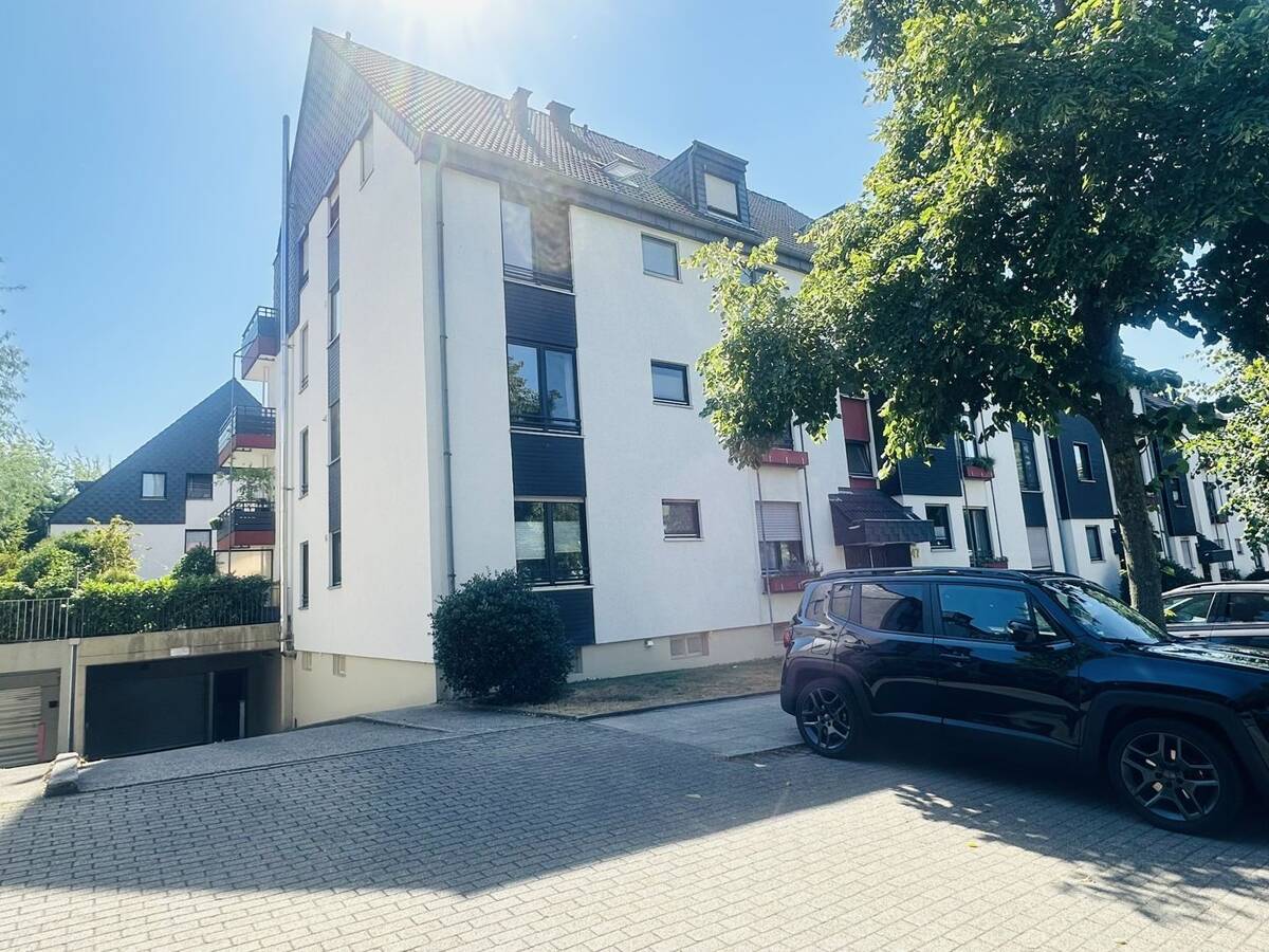 2-Zimmer-Erdgeschosswohnung mit Terrasse, Garten und TG-Stellplatz in Essen-Bedindgrade – 45359 Essen – Bild 1 von 9