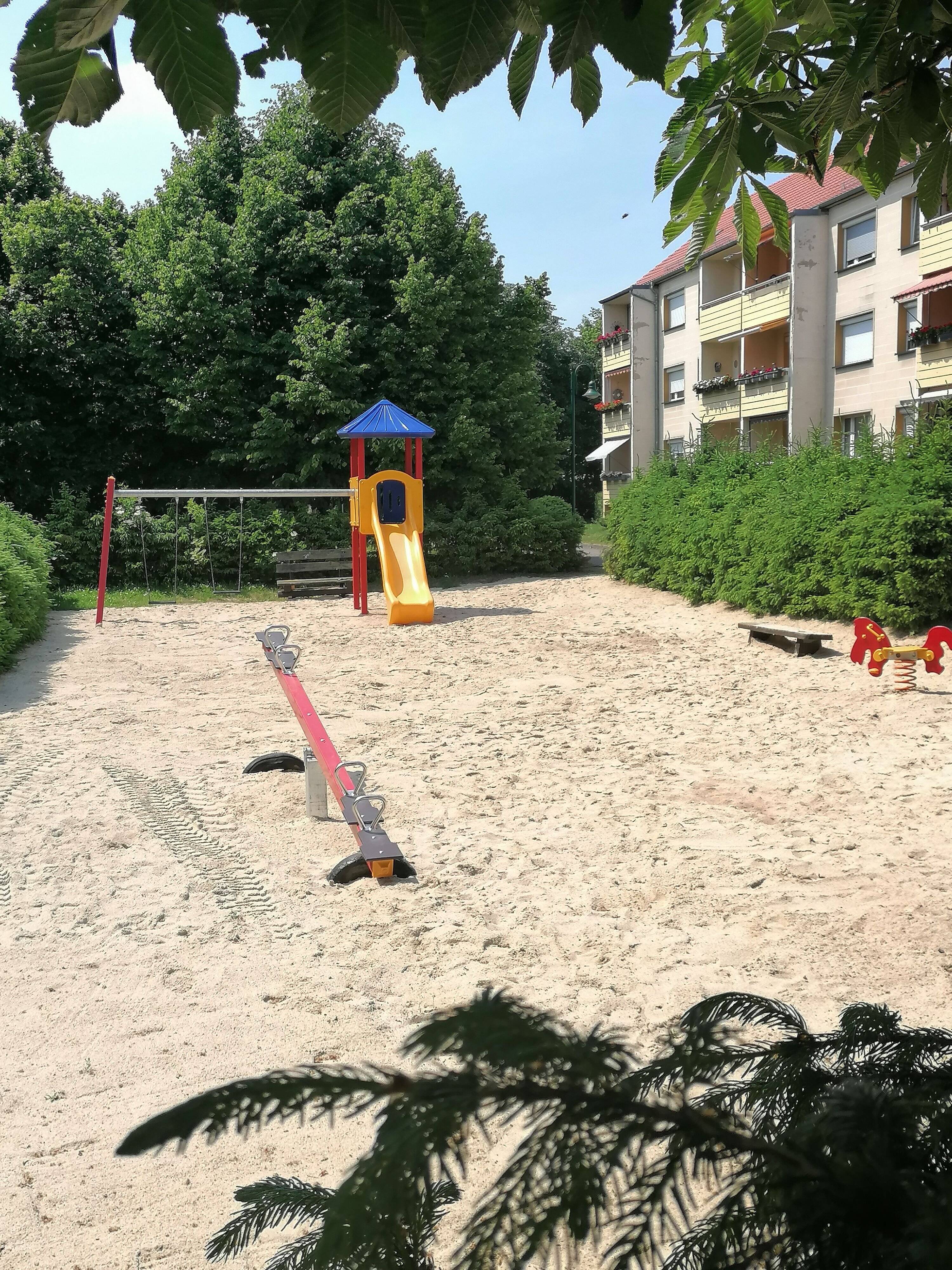 Eine schöne 4 Zimmer Wohnung frisch renoviert