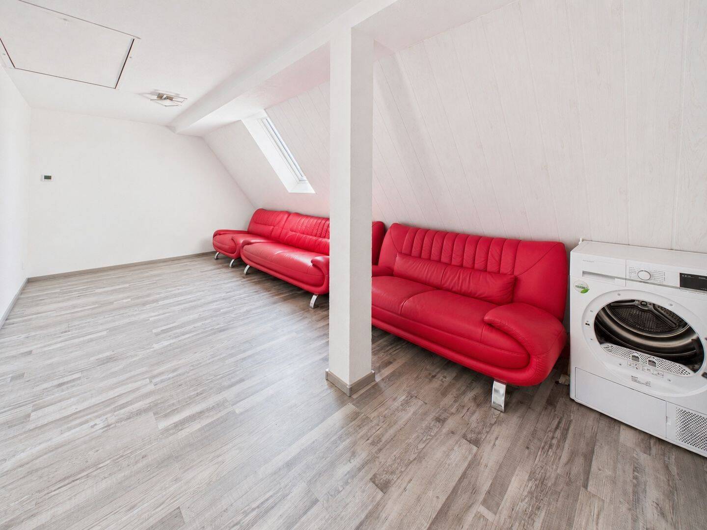 Umfangreich modernisiert: freistehendes Hausjuwel mit Garten, Wintergarten & großer Garage – Sulz am Neckar – Vorschaubild 8