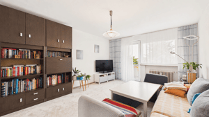 HEGERICH: Vermietete 3-Zimmer-Hochparterrewohnung mit Westbalkon in München-Trudering-Riem! – 81827 München – Vorschaubild 2