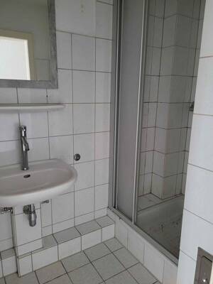 Geräumige 3-Zimmer-Wohnung mit Terrasse im Herzen von Bochum – 44787 Bochum – Vorschaubild 8