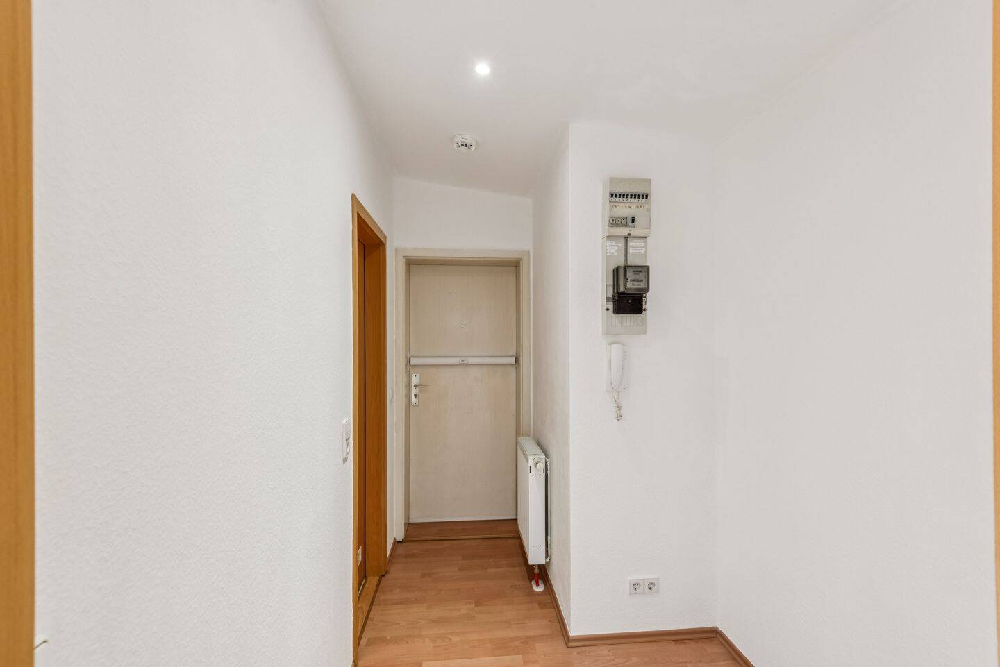 Helle Dachgeschosswohnung mit Dachterrasse in Spandauer Kiezlage – Berlin – Vorschaubild 8