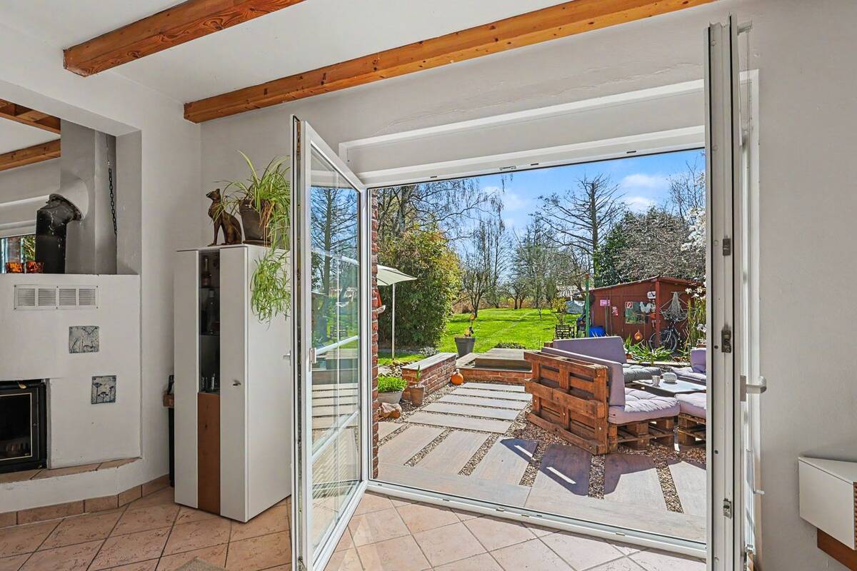Ruhe, Sonne, Natur - Einfamilienhaus mit großem Südwest-Grundstück in Alten Gamme – 21039 Hamburg – Bild 1 von 9