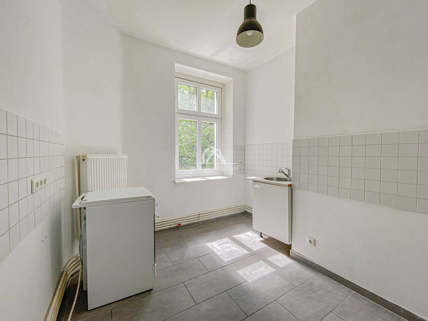 SUPERINTERESSANTE UND KLASSISCH SCHÖNE ALTBAUWOHNUNG! RUHIG LAGE IM GARTENHAUS! PROVISIONSFREI! – Berlin – Vorschaubild 9