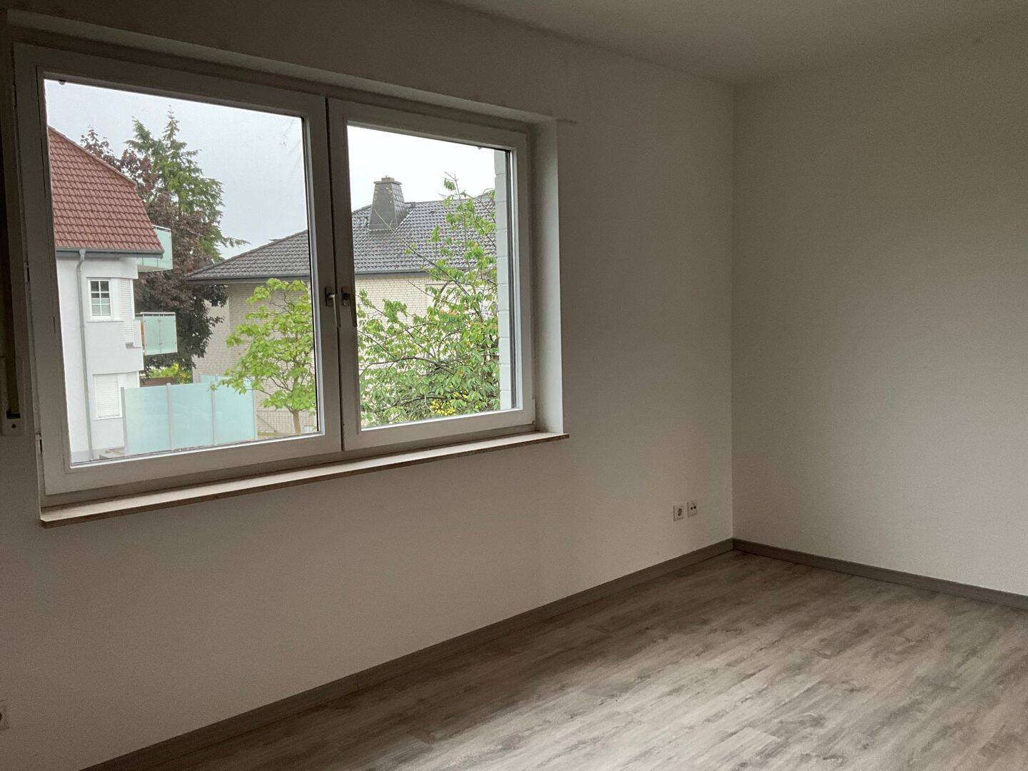 Tolle 3 Zimmer Wohnung mit Balkon, inkl. Garage und Einbauküche und freiem Bezug Nähe Rubbenbruchsee – Osnabrück – Vorschaubild 6