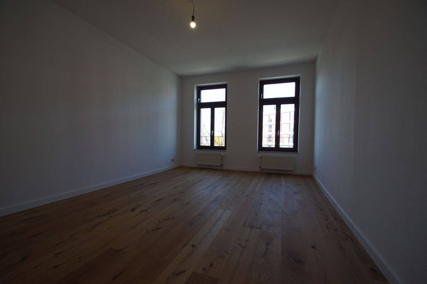 Bezugsfreie 3-Zimmer-Wohnung mit Südbalkon & separater Ankleide in wunderschönem Altbau – Leipzig – Vorschaubild 9