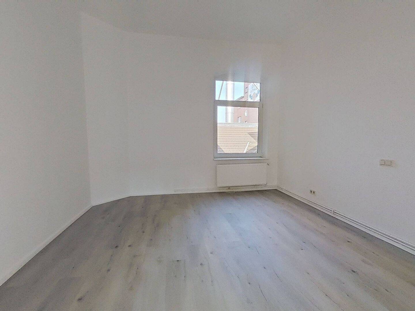 Großzügig geschnittene 3-Zimmer-Wohnung mit Tageslichtbad und viel Lichteinfall – Braunschweig – Vorschaubild 5