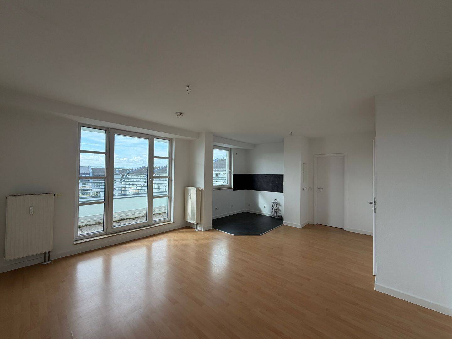 Moderne 2-Raum-Wohnung mit sonnigem Balkon – Chemnitz – Vorschaubild 8